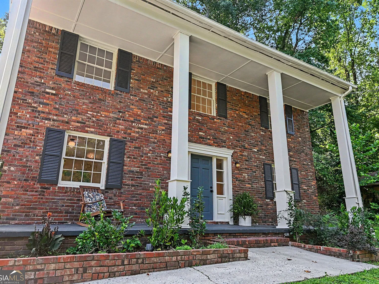 4 bed, 3.5 bath, 2369 sqft, $3,100 — Photo 2
