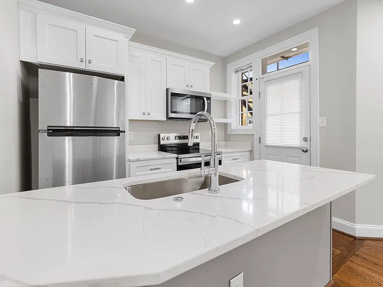 806 N Arthur Ashe Blvd #11 — Photo 19