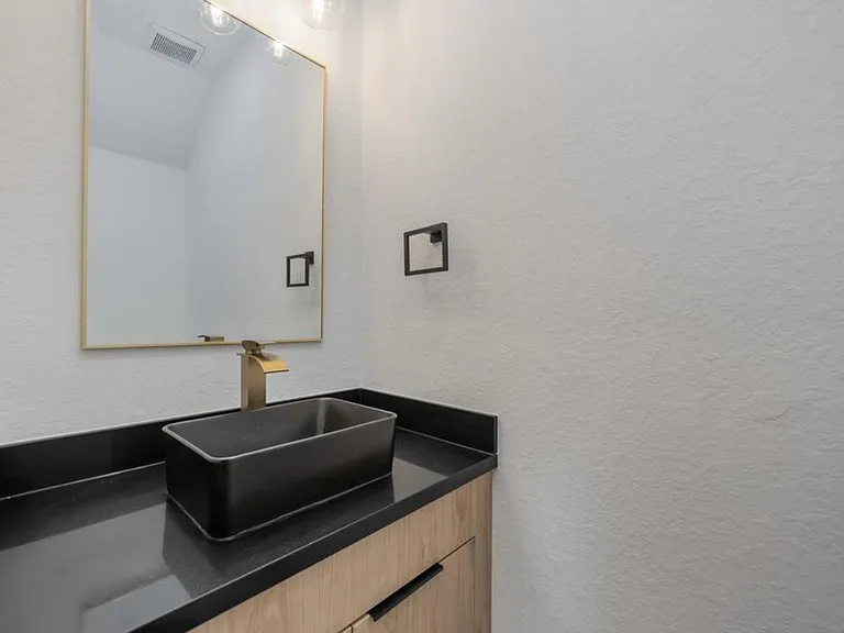 8018 Attwater St #B — Photo 10