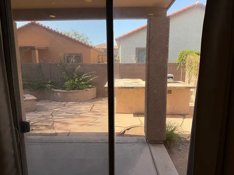 957 W Calle Valenciana — Photo 11