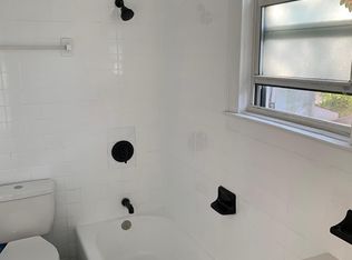118 E 40th St FLOOR 2, Brooklyn, NY 11203