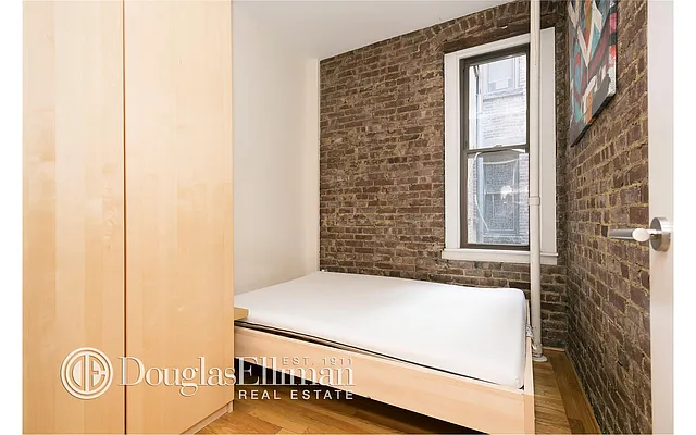 Rented by Douglas Elliman | media 14