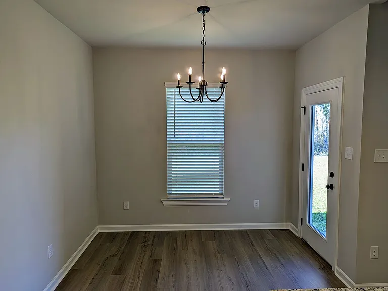 136 Segovia Way — Photo 6