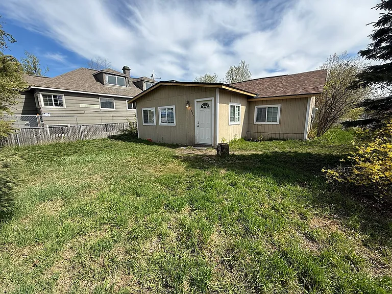 1337 Hyder St — Photo 1