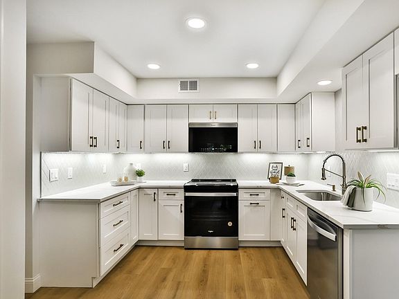5th image of 200 Ambridge Ct APT 203
