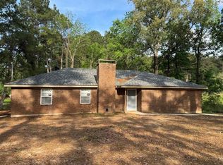 154 Lakeway Rd, Coushatta, LA 71019