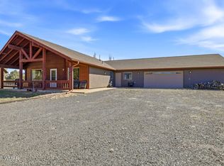 2746 Pine View Ct, Overgaard, AZ 85933