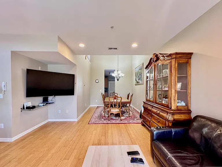200 Dey St #283 — Photo 18