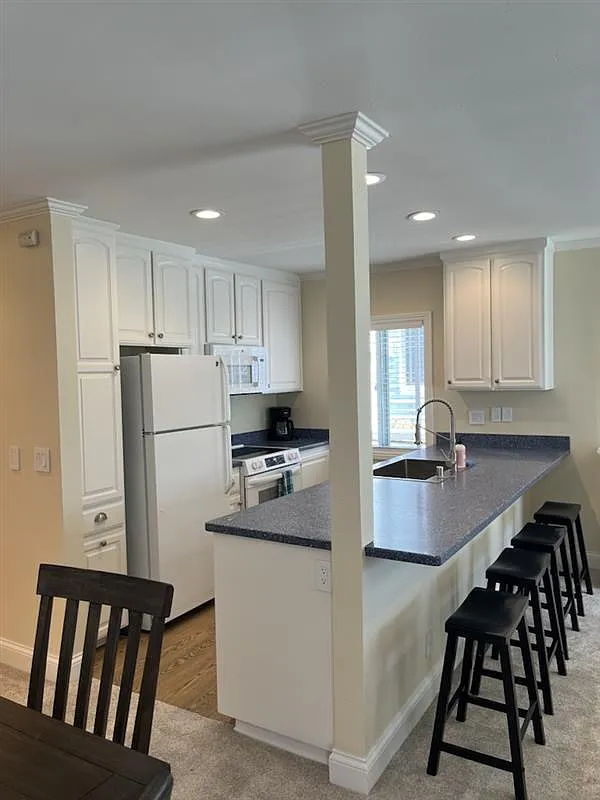 Kitchen view from front door - 810 Monterey Ct