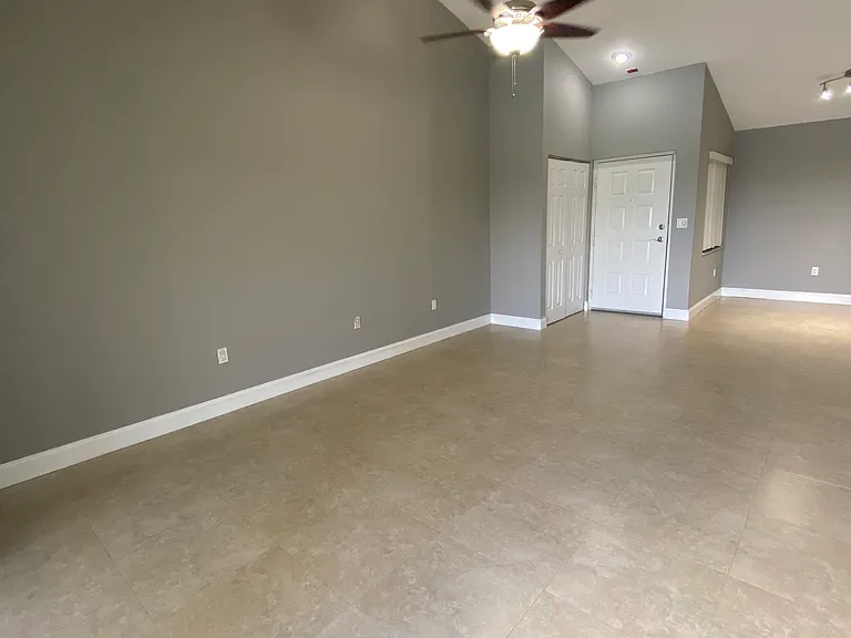 2820 N Oakland Forest Dr #307-1 — Photo 13