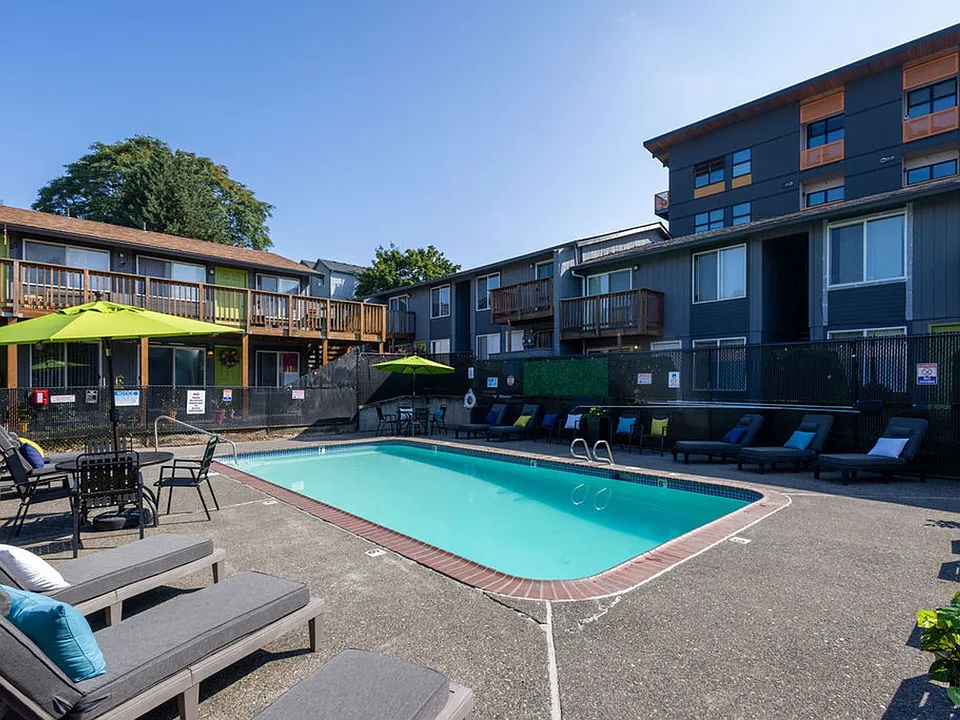 Moreland Place Apartments