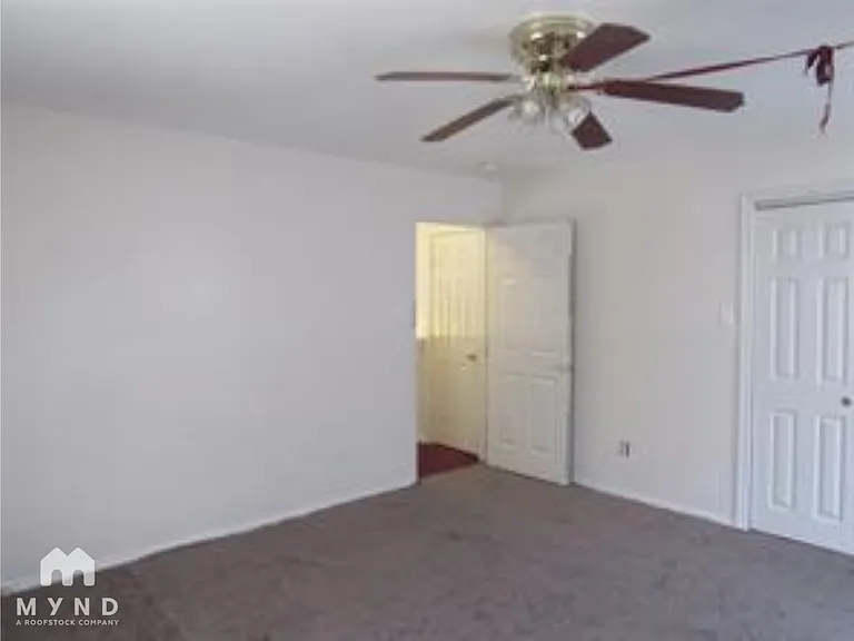 2112 Wavell St — Photo 11