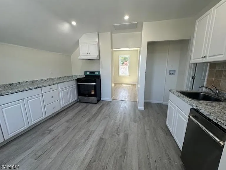 70 Chestnut St #2 — Photo 5