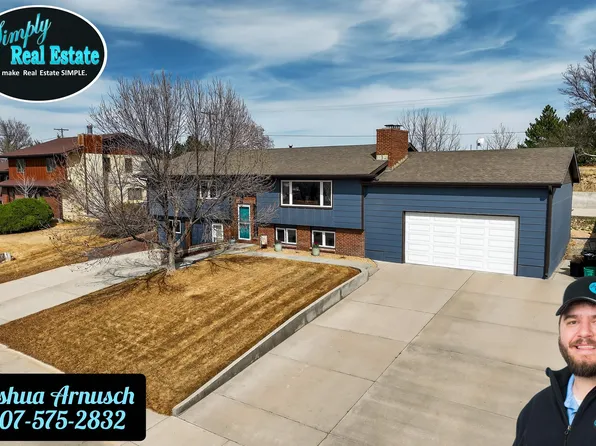 231 Hillcrest Dr, Torrington, WY 82240