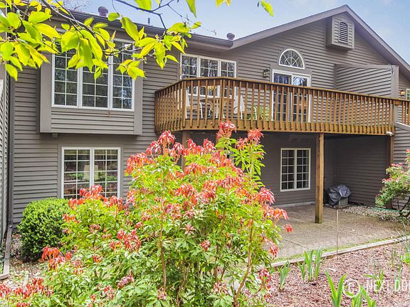 4th image of 3691 Arborway Dr
