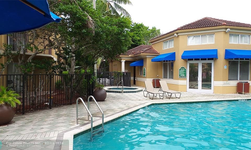 Paragon Plantation Condominiums 751 N Pine Island Rd Fort Lauderdale