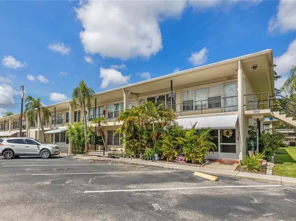 4154 56th St N APT 717, Kenneth City, FL 33709