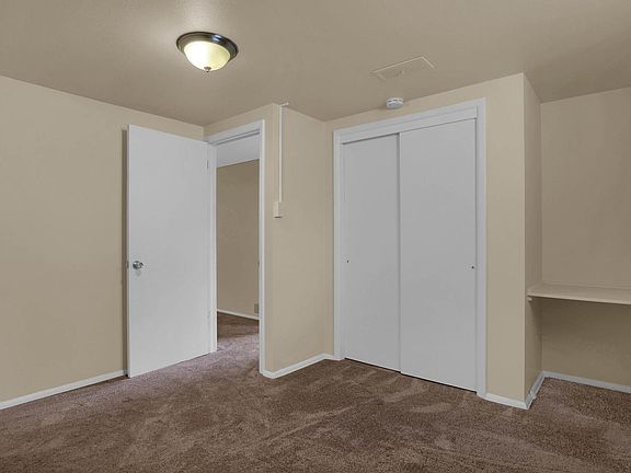 4th image of 3920 Mariposa St