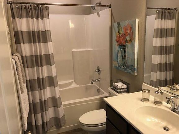 3rd image of 2849 Aberdeen Dr