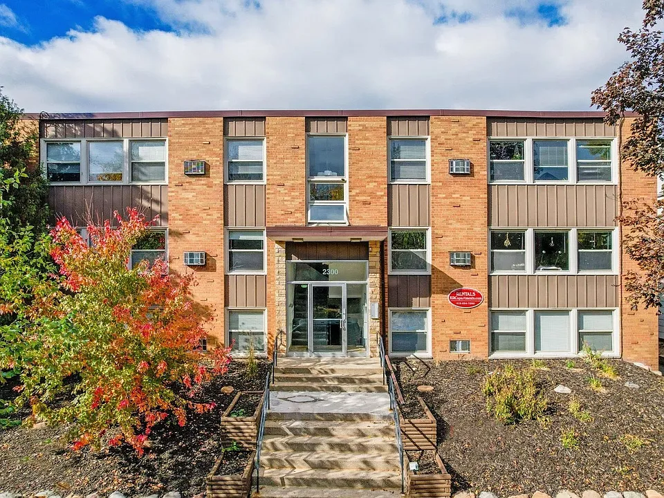 2300 Bryant Ave S