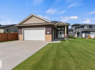 1416 18th Ave, Cold Lake, AB T9M0L8