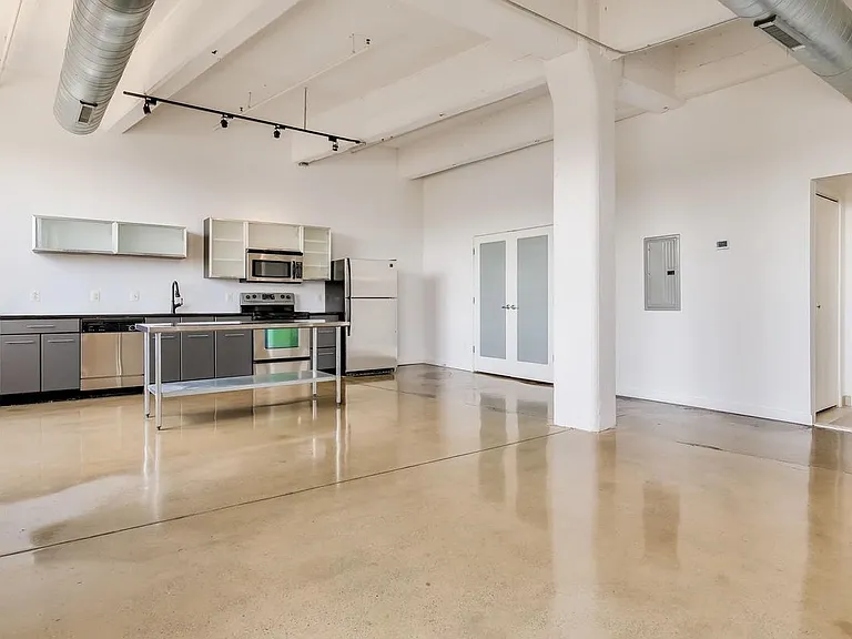 444 N 4th St #610 — Photo 5