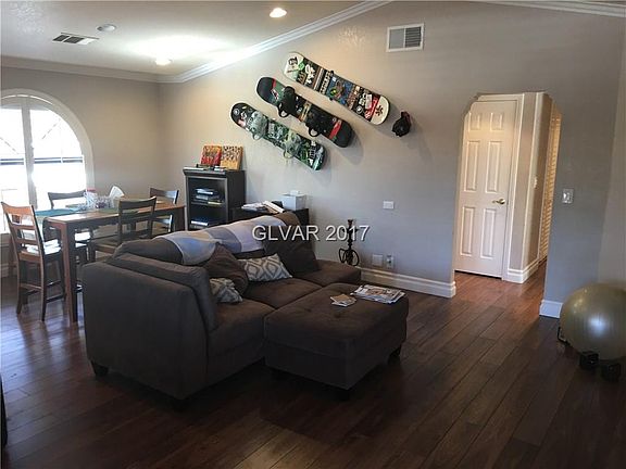 2nd image of 1423 Santa Margarita St