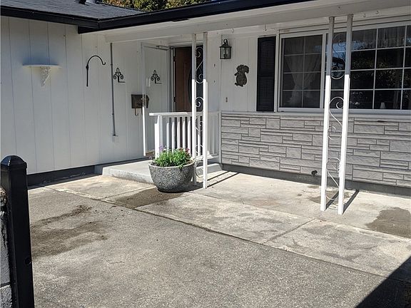 4th image of 5425 N 10th St