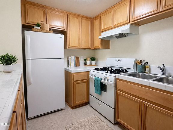 4th image of 38710 10th St E APT 15
