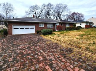 6105 River Rd, Pennsauken, NJ 08110