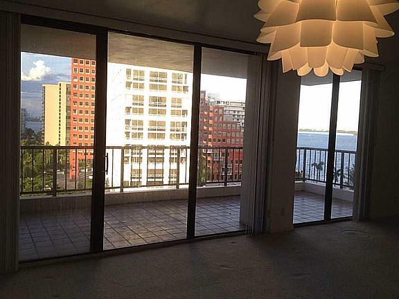 5th image of 1581 Brickell Ave APT 608