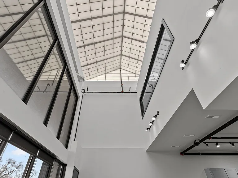 Station House | Near The Loop — Photo 1