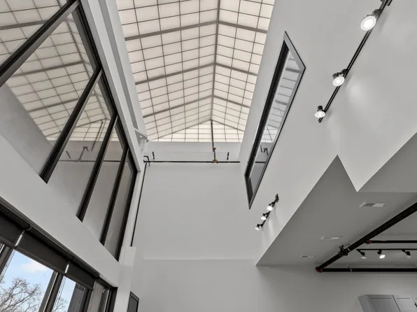 Station House | Near The Loop