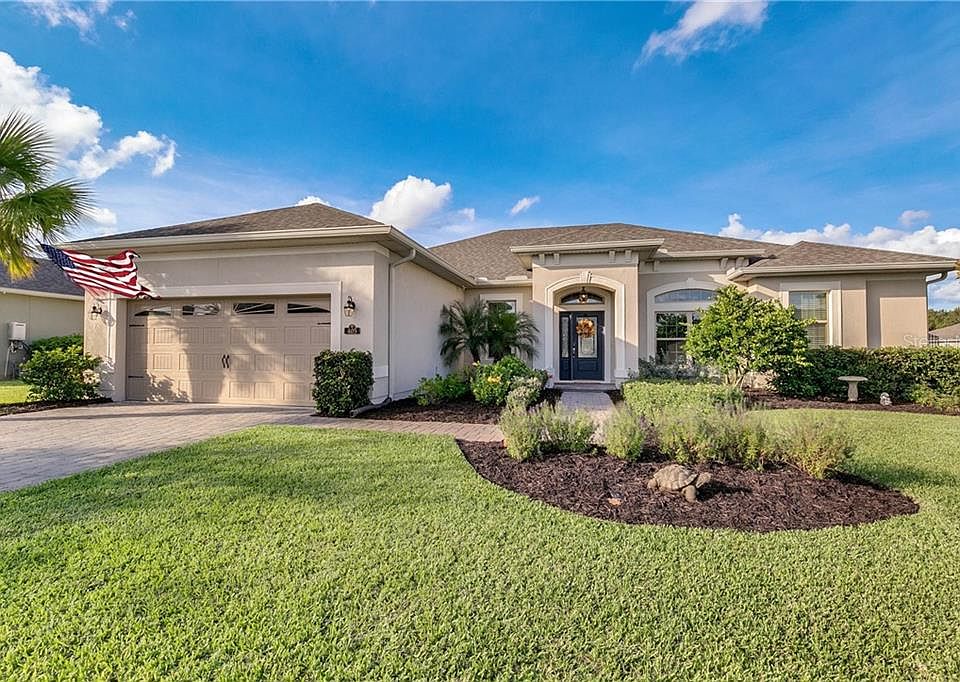 1st image of 405 Lazy Hollow Dr