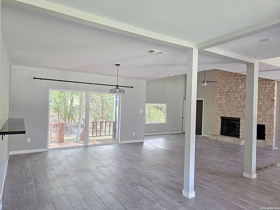 3rd image of 3019 Lakeview