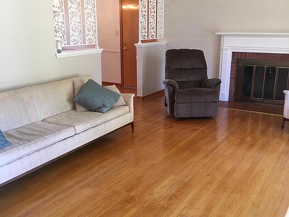 4th image of 3806 Crestridge Dr