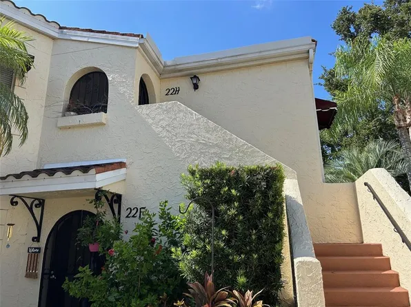 6101 34th St W APT 22H, Bradenton, FL 34210