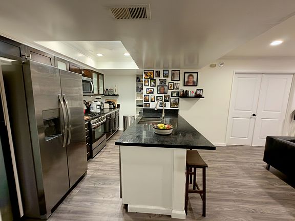 Kitchen with island