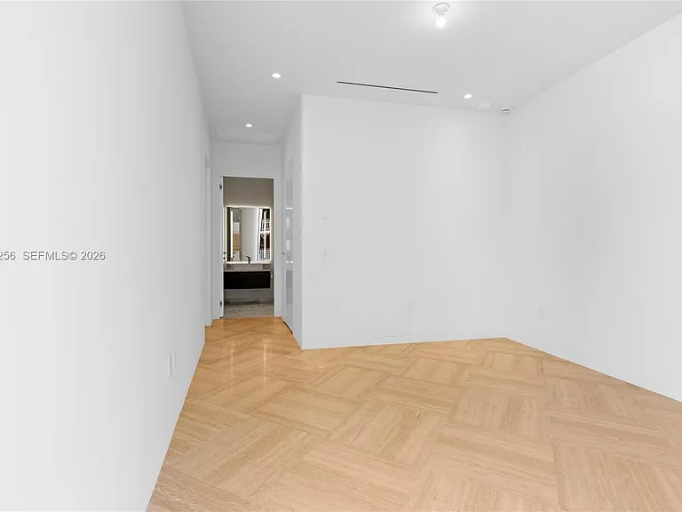 5 Grove Isle Dr #S401 — Photo 33