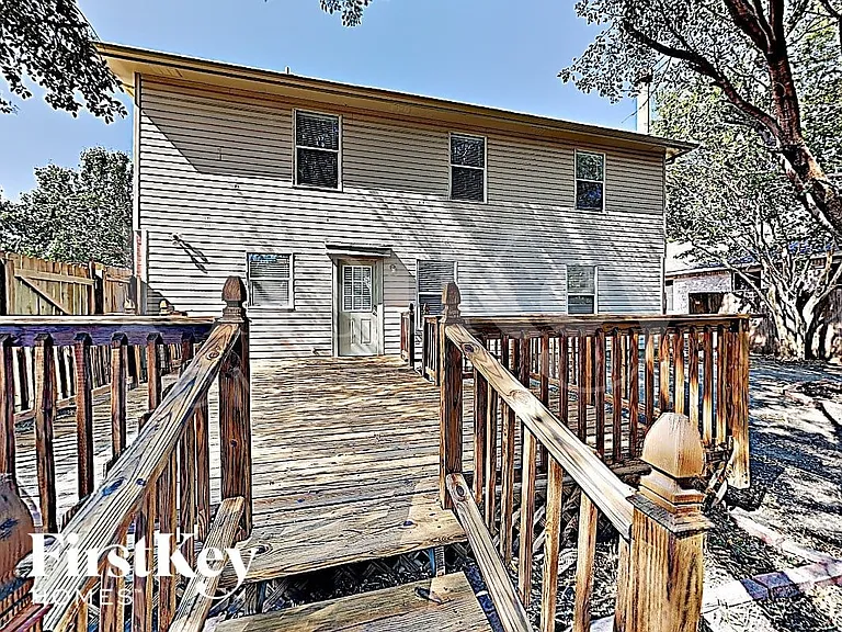 1001 Mazourka Dr — Photo 15