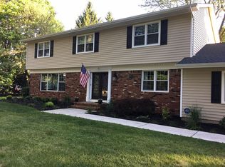 6 Manor Ridge Dr, Princeton Junction, NJ 08550