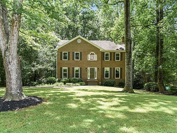 3rd image of 303 Mainsail Ln