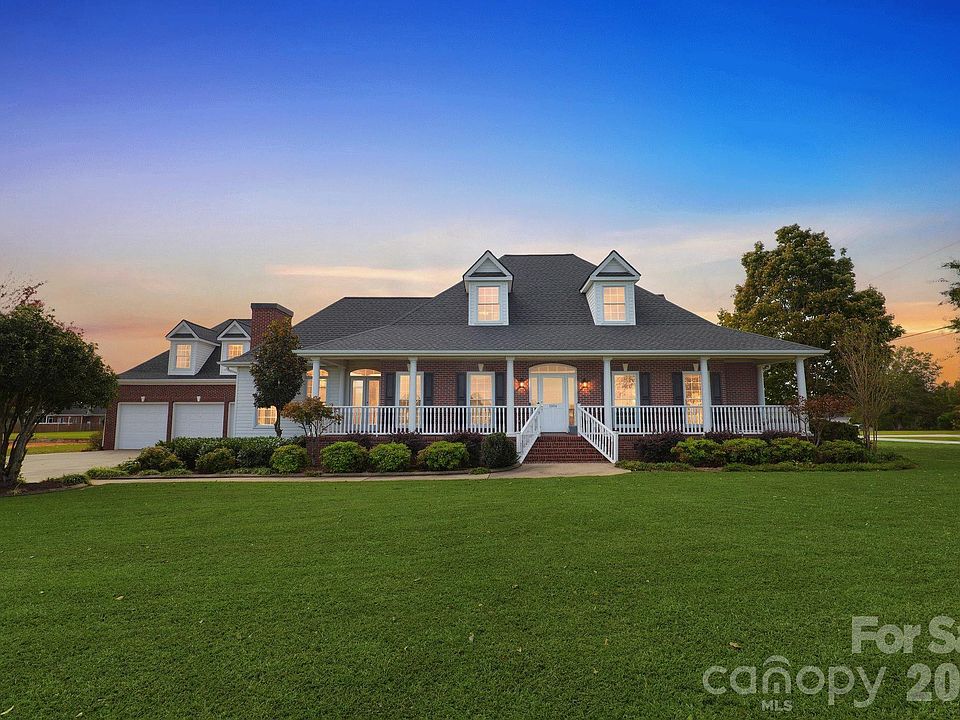 1st image of 1004 Brockman Rd