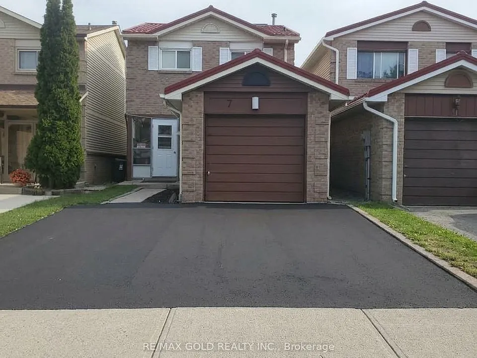 7 Auld Croft Rd