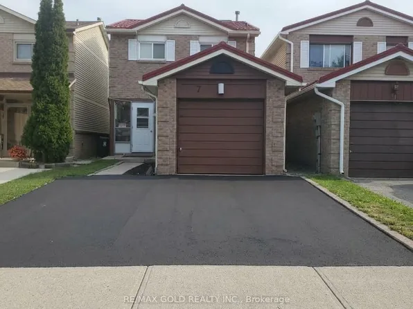 7 Auld Croft Rd, Toronto, ON M9W 6E3