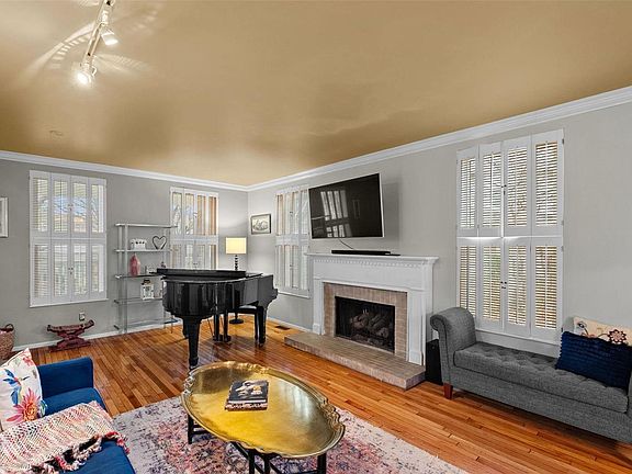 4th image of 5716 Westminster Pl