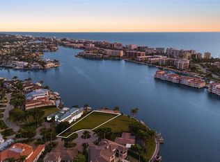 206 Mermaids Bight, Naples, FL 34103