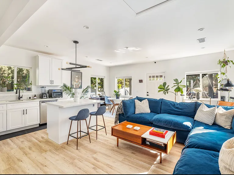 6029 Eleanor Ave — Photo 10