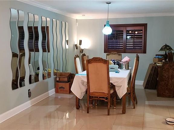 5th image of 1854 Robin Hood Ave #1854