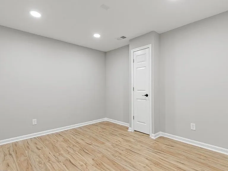 McFarland Dr — Photo 24